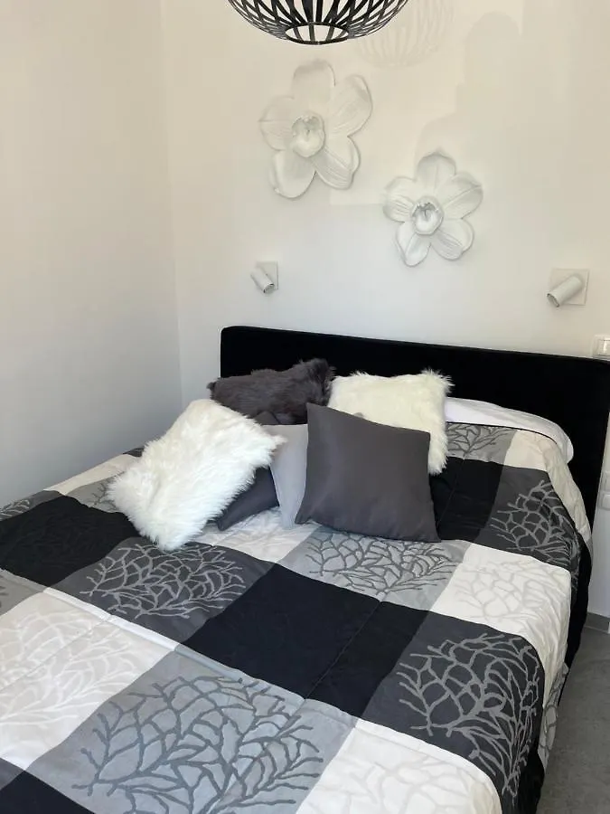Penthouse Oceanview Apartment Trogir