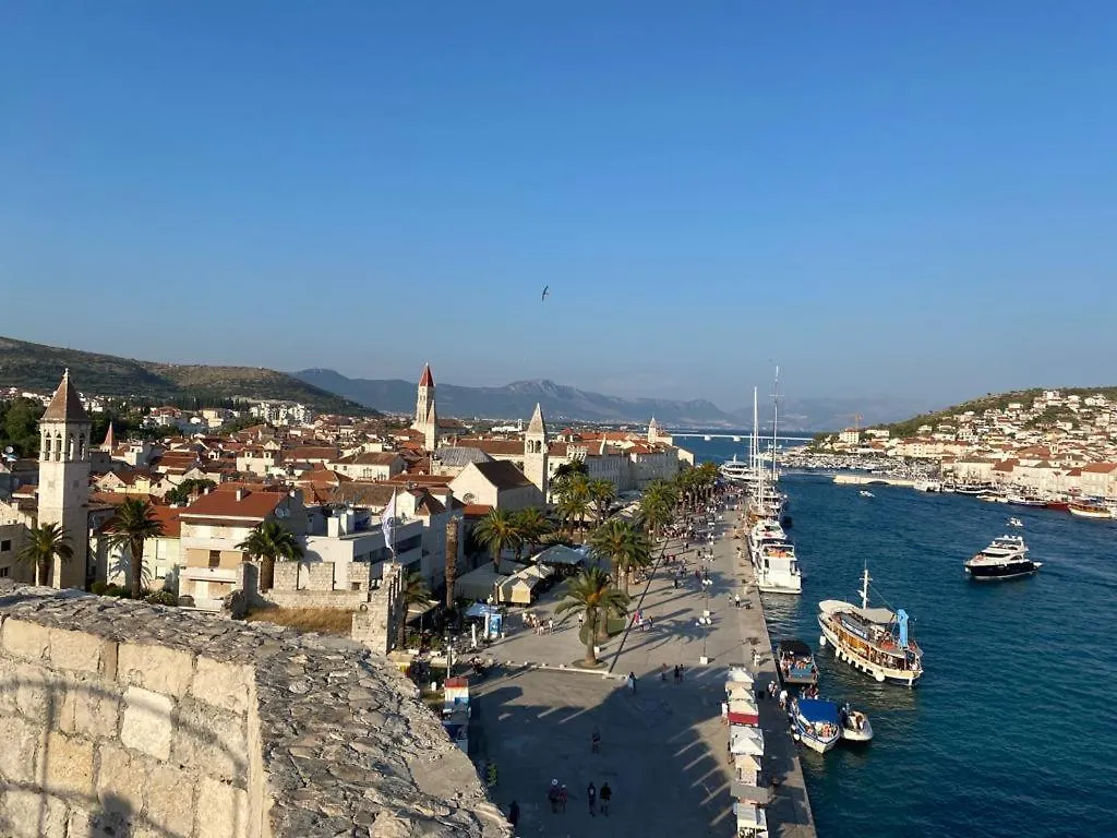 Penthouse Oceanview Daire Trogir