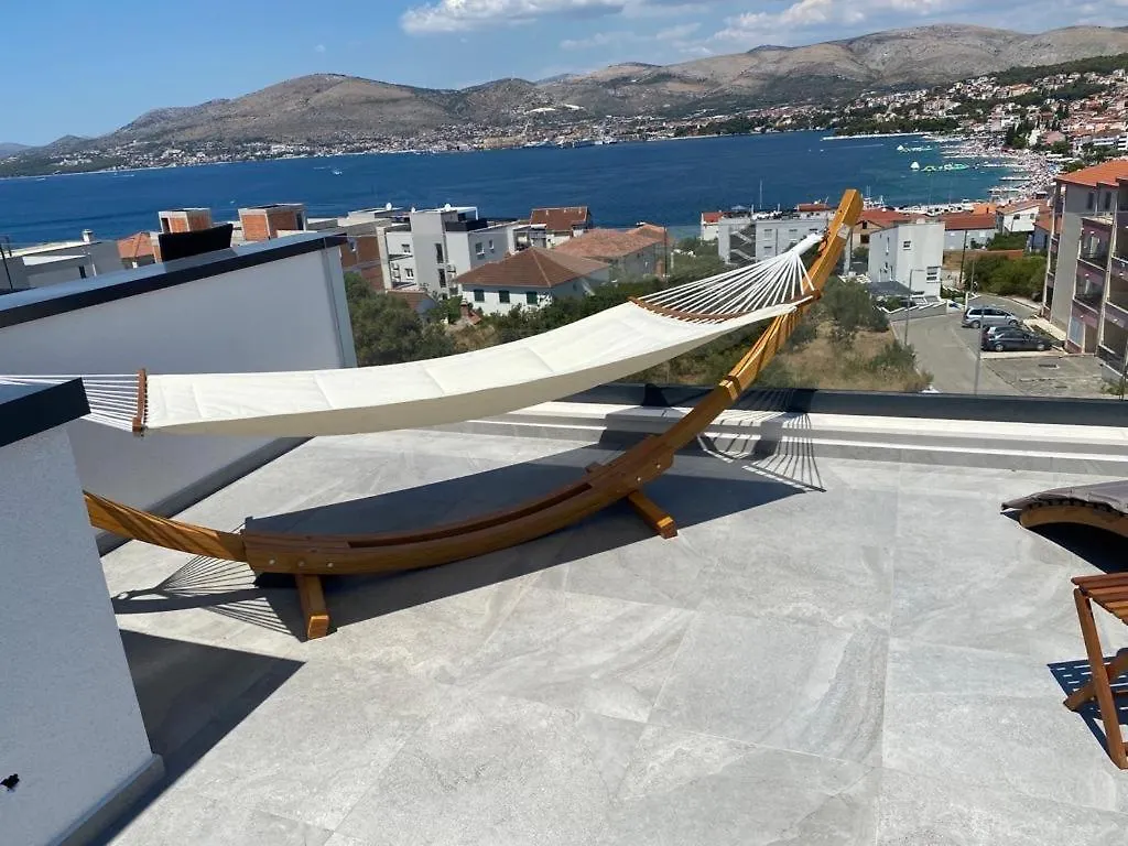 Penthouse Oceanview Daire Trogir 0*,